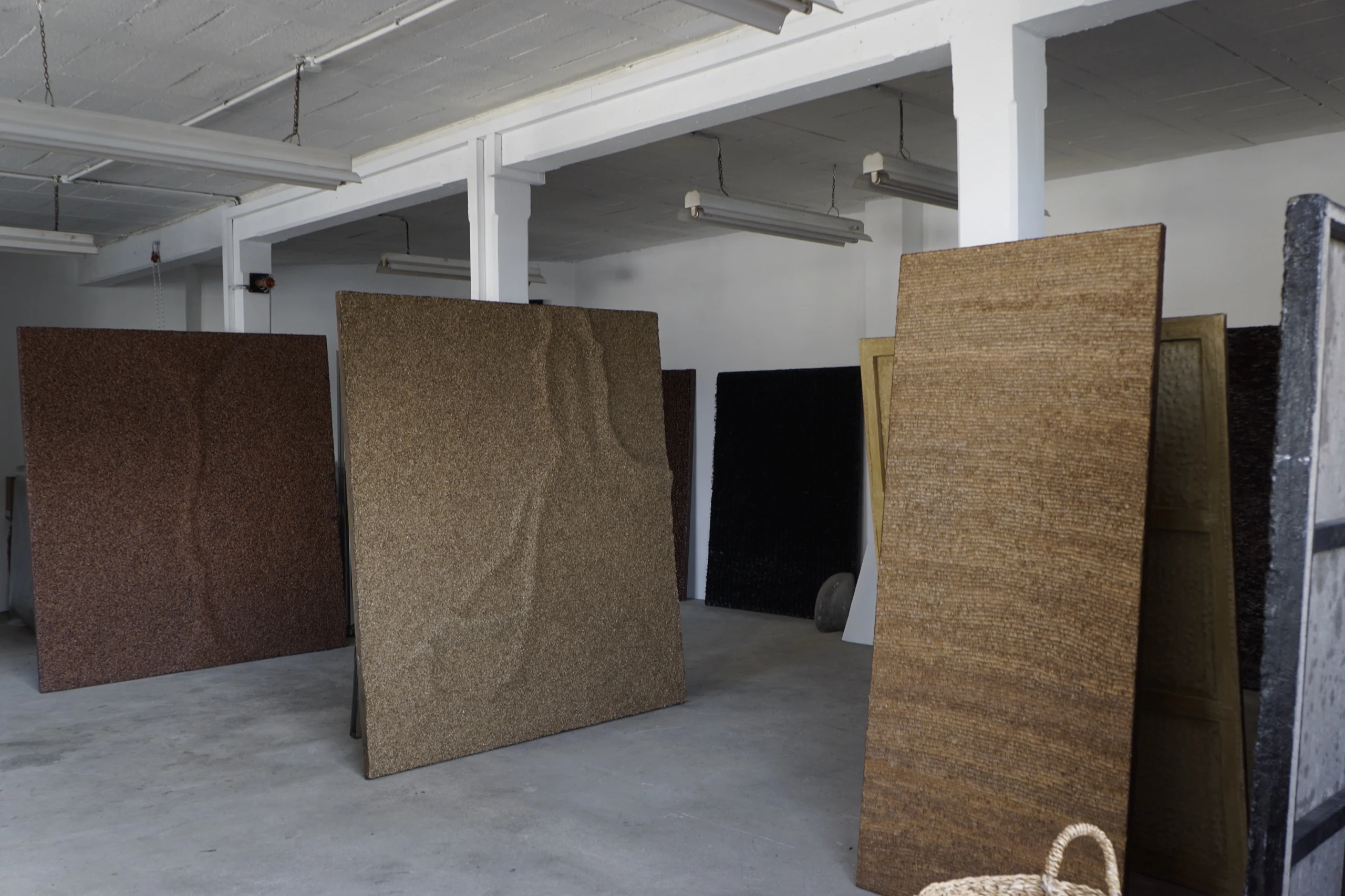 Mila Halizova Natural Materials Artist France - Mila Halizova: Art made from nature | Repose Archive