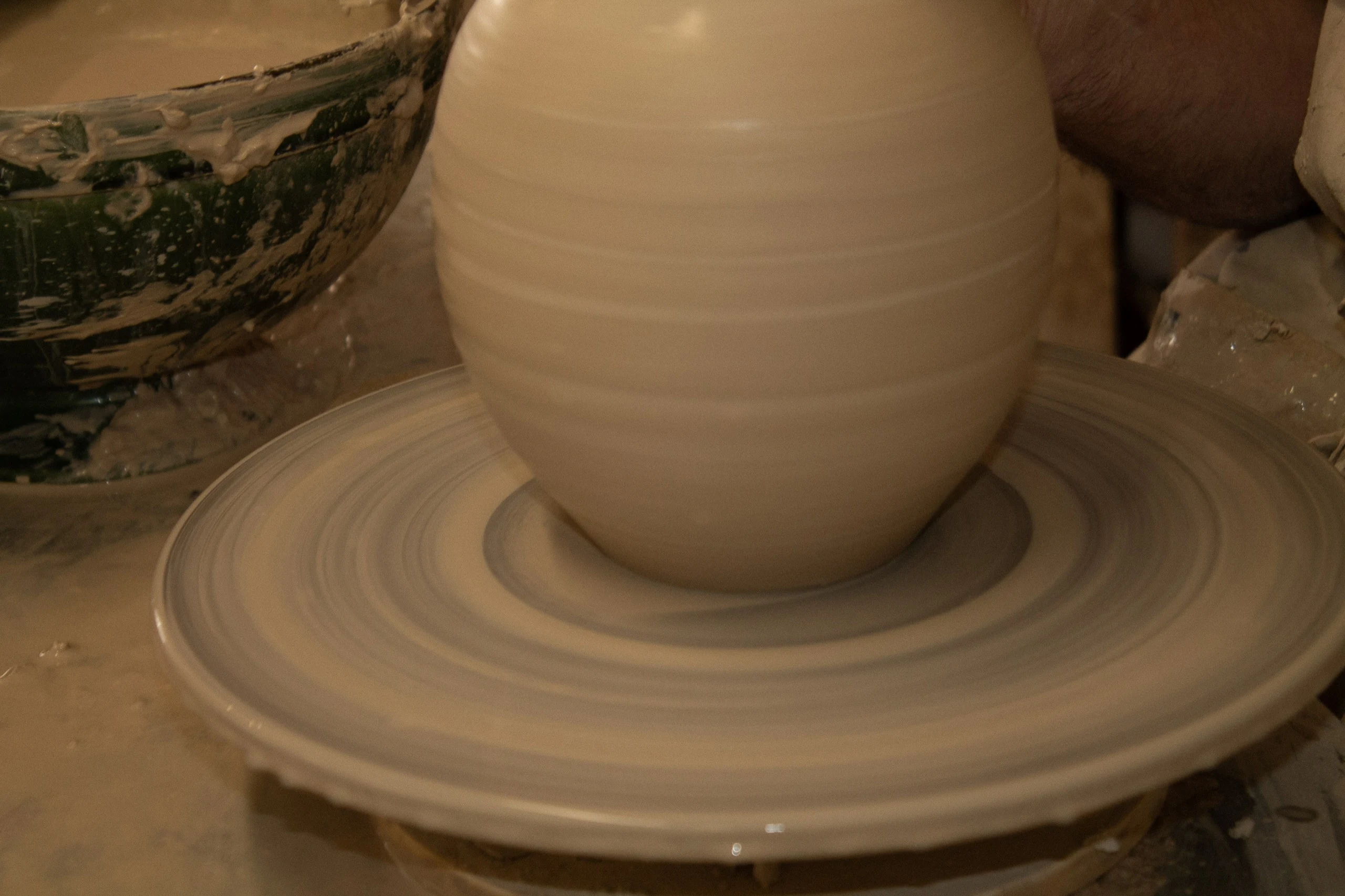 Handmade Ceramics Vallauris Pottery Studio - Tino Aiello: Artisan céramiste, Vallauris | Repose Archive