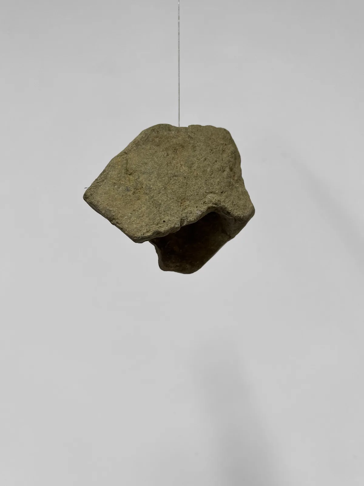 Camille Tan Suspension 67 Zoom 2 - Camille Tan: Fluid sculptures and furniture | Repose Archive